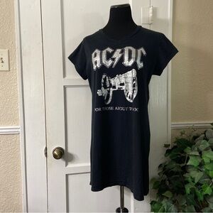 AC/DC“For Those About To Rock” Cannon V-Neck Tee Top